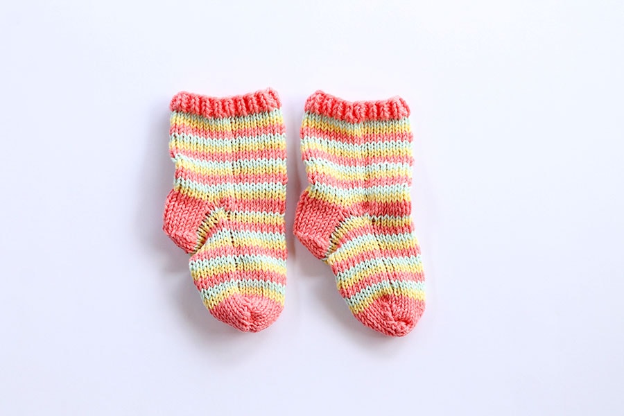 Baby Socks Knitting Pattern (Stripes) - Handy Little Me