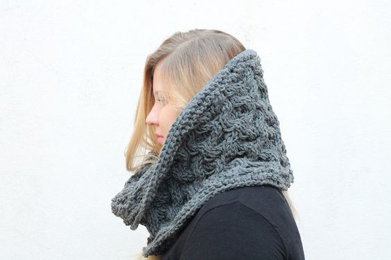 Cable Cowl Pattern | The Melina | Free Knitting Patterns | Handy Little Me