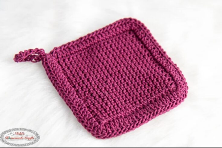 https://www.handylittleme.com/wp-content/uploads/Free-Thick-Crochet-Potholder-Pattern-With-Envelope-Border-by-Nickis-Handmade-Crafts-735x490.jpg