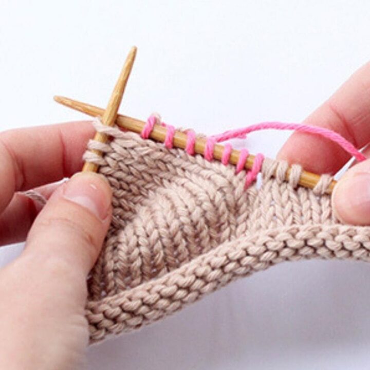 How To Knit A Yarn Over (YO) + A Video Tutorial - Handy Little Me