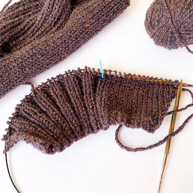 Highlander Arm Warmers Pattern - Handy Little Me