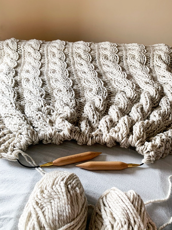Chunky Cable Knit Blanket Pattern | Handy Little Me